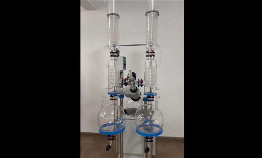 旋轉(zhuǎn)蒸發(fā)器