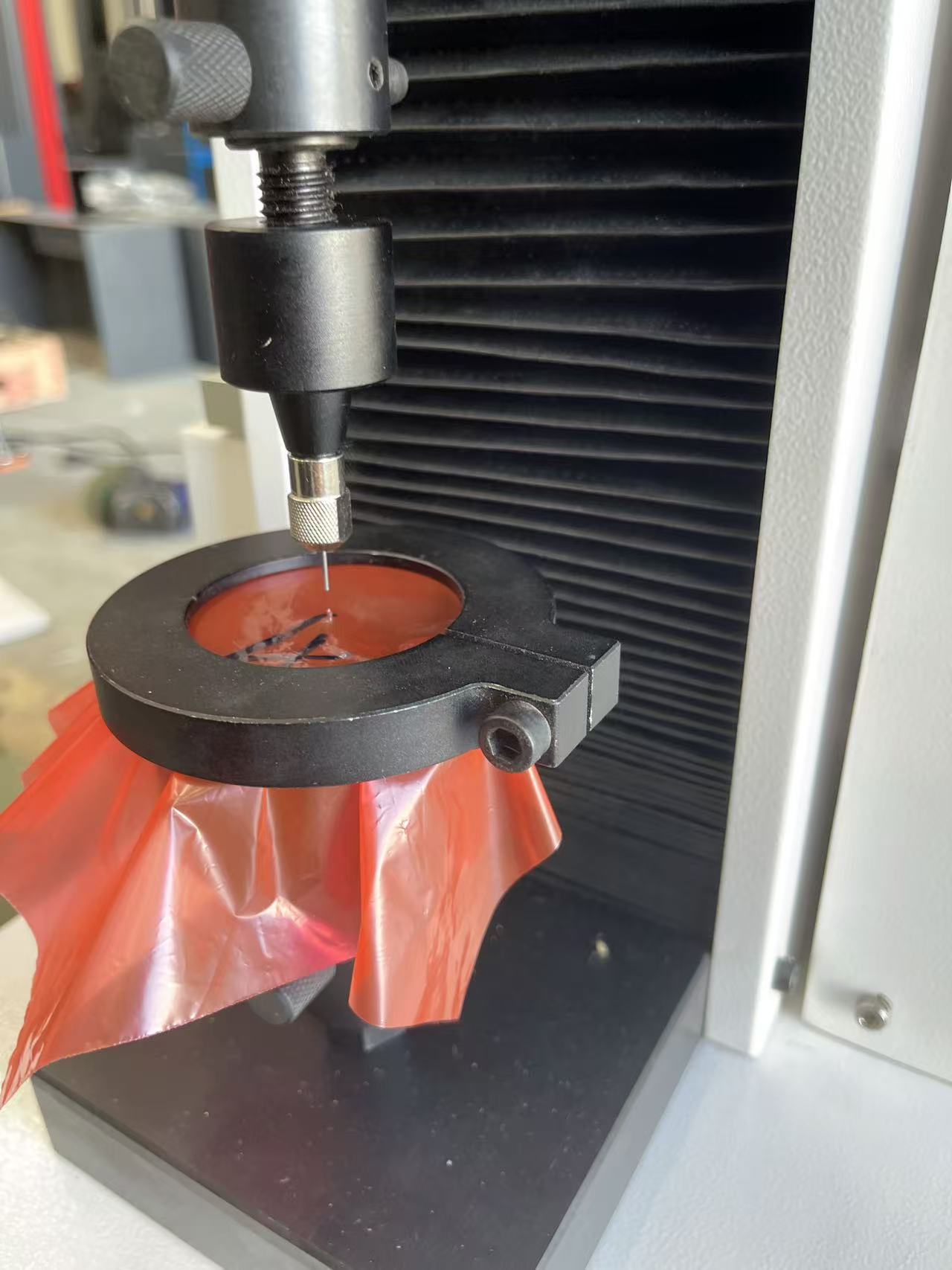 復(fù)合膜袋穿刺強度試驗機